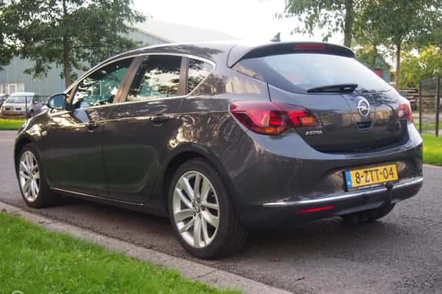 Opel Astra (2015) thumbnail 5