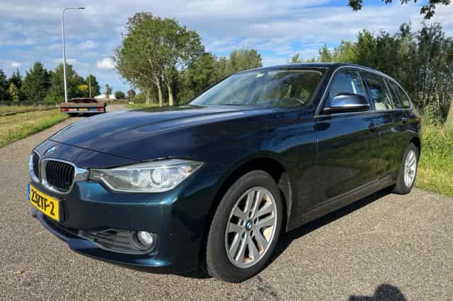 BMW 3-Serie (2013) thumbnail 1