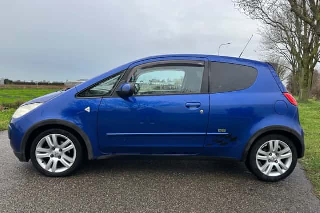 Mitsubishi Colt (2008) thumbnail 3