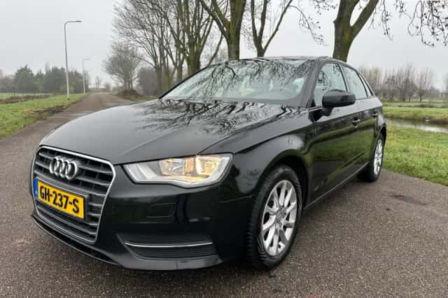Audi A3 (2015) thumbnail 1