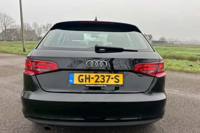 Audi A3 (2015) thumbnail 6
