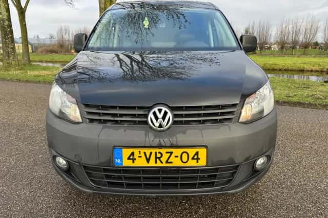 Volkswagen Caddy (2011) thumbnail 2
