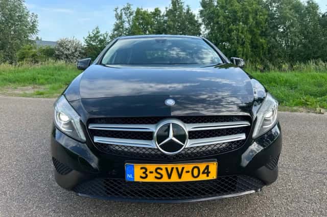 Mercedes-Benz A-Klasse (2013) thumbnail 2
