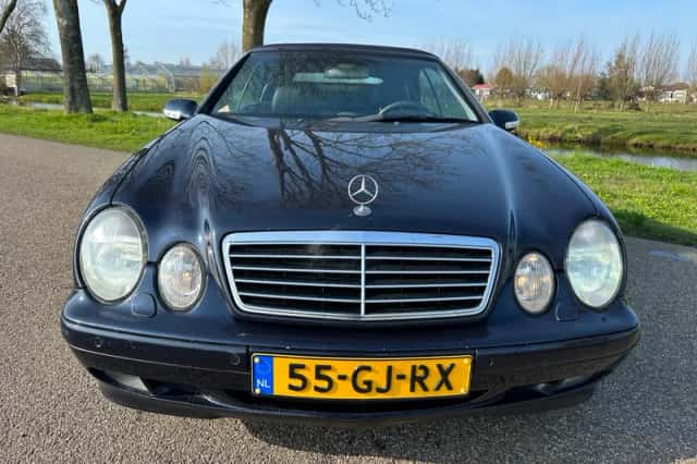 Mercedes-Benz CLK-Klasse (2001) thumbnail 2