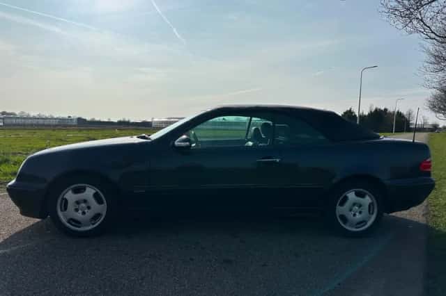 Mercedes-Benz CLK-Klasse (2001) thumbnail 4