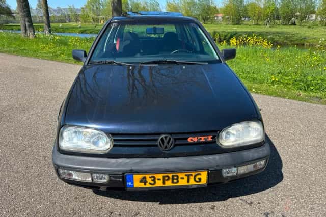 Volkswagen Golf (1997) thumbnail 2