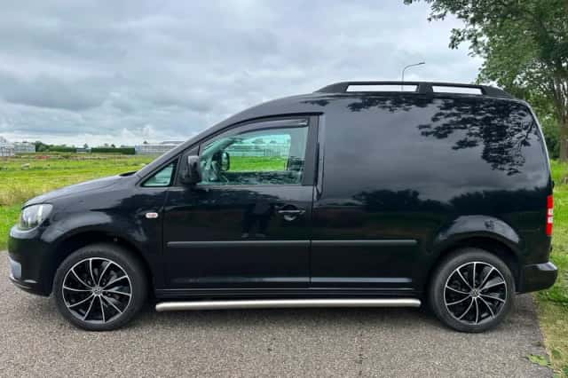 Volkswagen Caddy (2011) thumbnail 4
