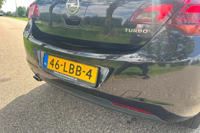 Opel Astra (2010) thumbnail 5