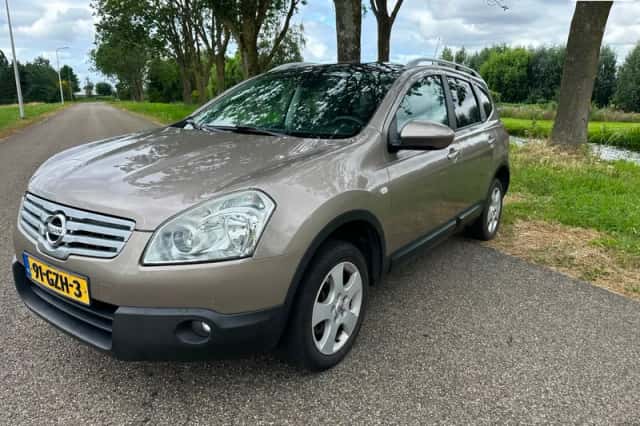 Nissan Qashqai (2009) thumbnail 1