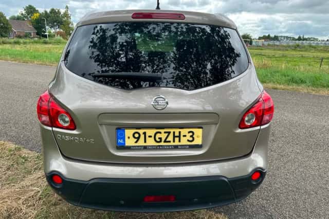 Nissan Qashqai (2009) thumbnail 6