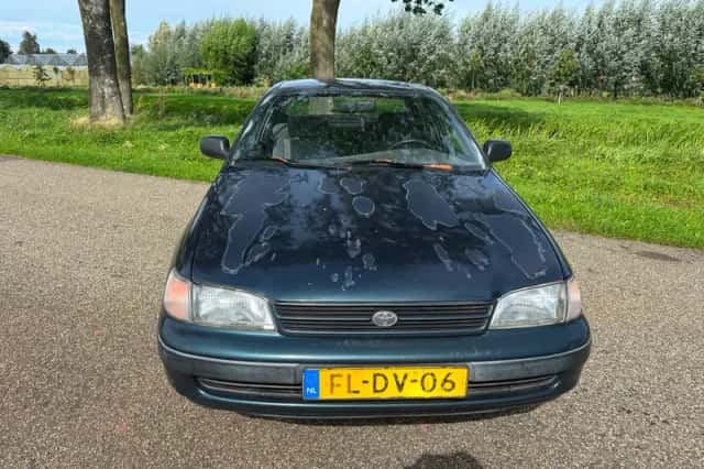 Toyota Carina E (1992) thumbnail 2