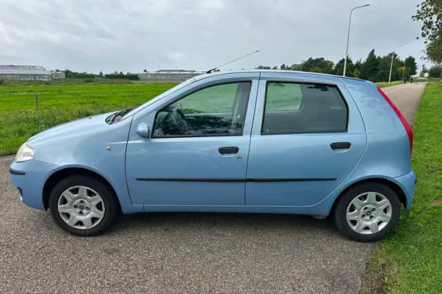 Fiat Punto (2003) thumbnail 3