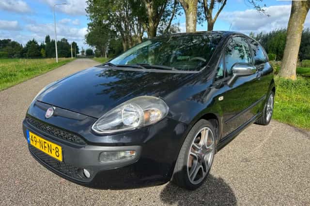 Fiat Punto Evo (2010) thumbnail 1
