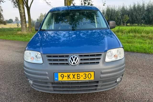 Volkswagen Caddy (2008) thumbnail 2