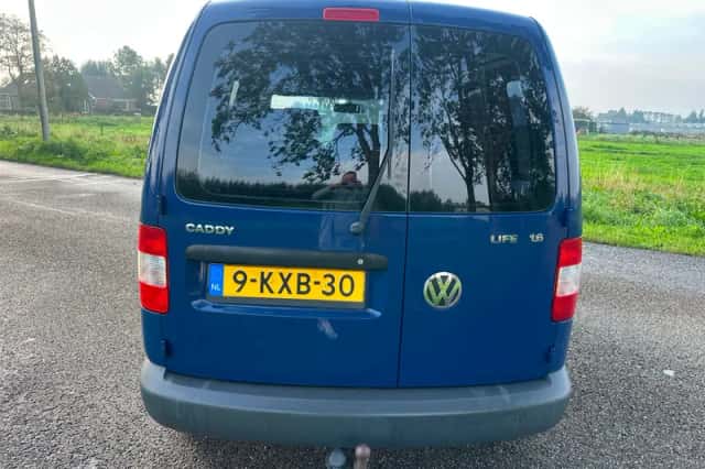 Volkswagen Caddy (2008) thumbnail 6