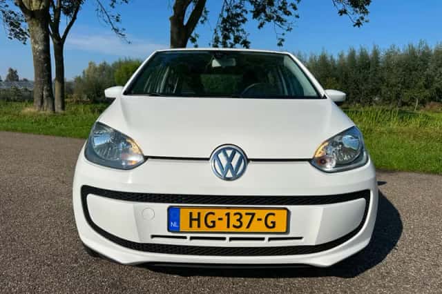 Volkswagen Up! (2014) thumbnail 2
