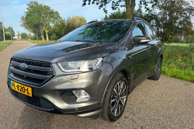 Ford Kuga (2017) thumbnail 1