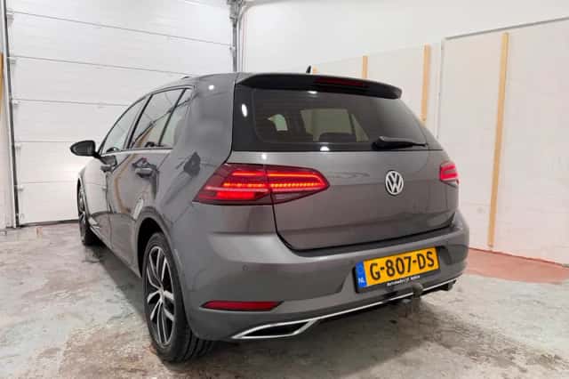 Volkswagen Golf (2018) thumbnail 6