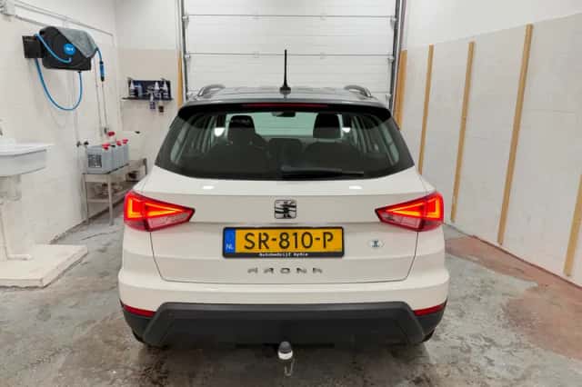 SEAT Arona (2017) thumbnail 5