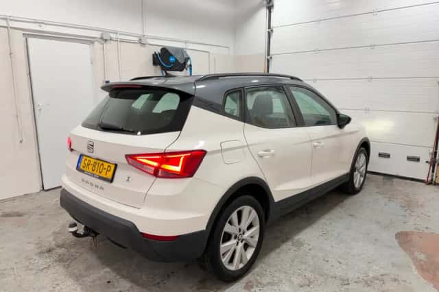 SEAT Arona (2017) thumbnail 6