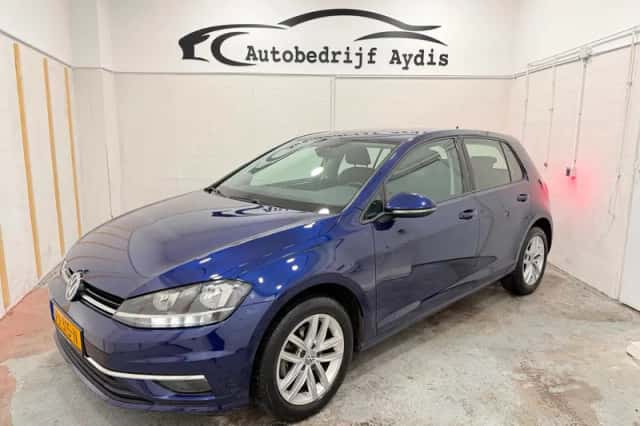Volkswagen Golf (2017) thumbnail 1