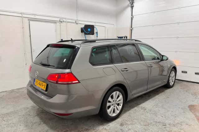 Volkswagen Golf (2015) thumbnail 6