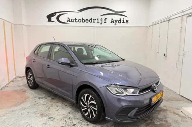 Volkswagen Polo (2023) thumbnail 3