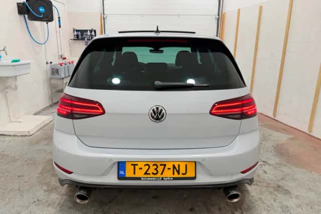 Volkswagen Golf (2018) thumbnail 5