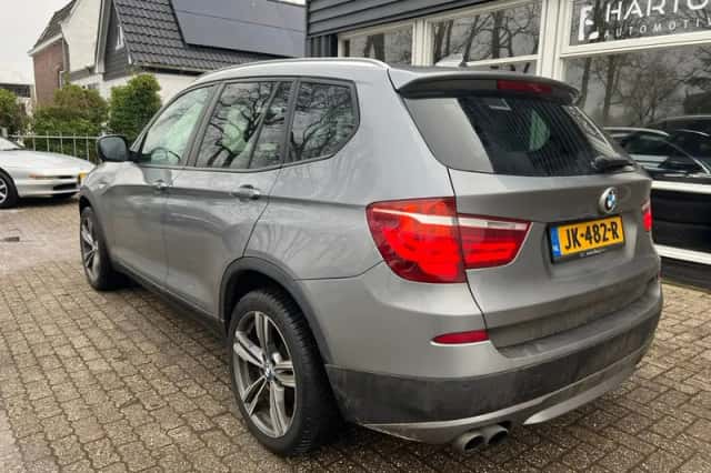BMW X3 (2011) thumbnail 4