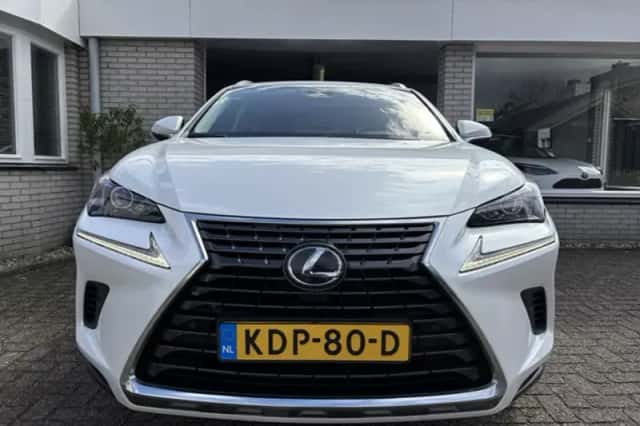 Lexus NX (2018) thumbnail 5