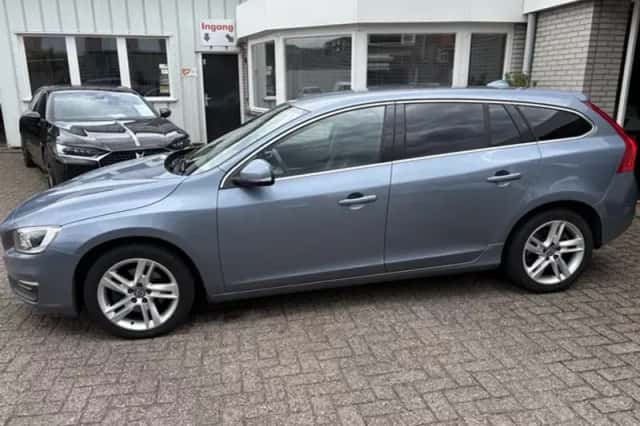 Volvo V60 (2017) thumbnail 4