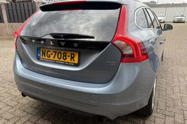 Volvo V60 (2017) thumbnail 5