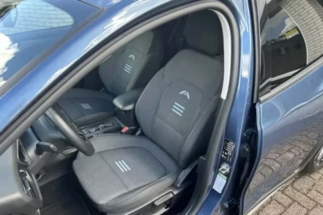 Ford Focus (2022) thumbnail 6