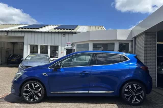 Renault Clio (2019) thumbnail 2