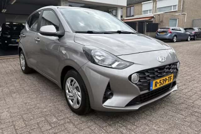 Hyundai i10 (2021) thumbnail 2