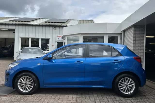 Kia Rio (2021) thumbnail 2