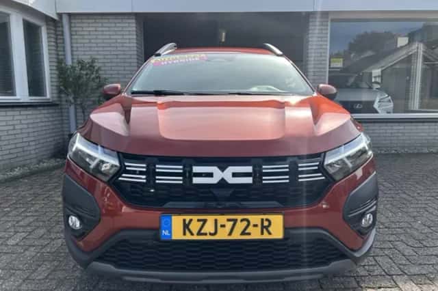Dacia Jogger (2024) thumbnail 5