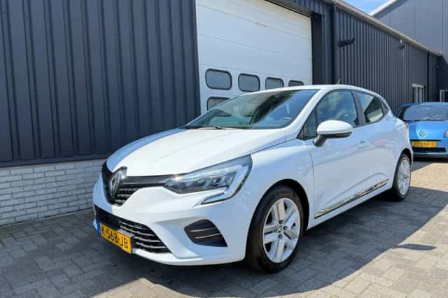 Renault Clio (2021) thumbnail 3