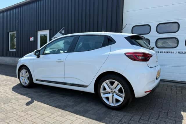 Renault Clio (2021) thumbnail 5