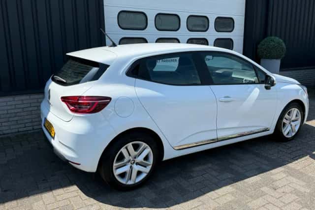 Renault Clio (2021) thumbnail 6