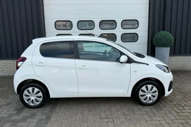 Peugeot 108 (2021) thumbnail 4
