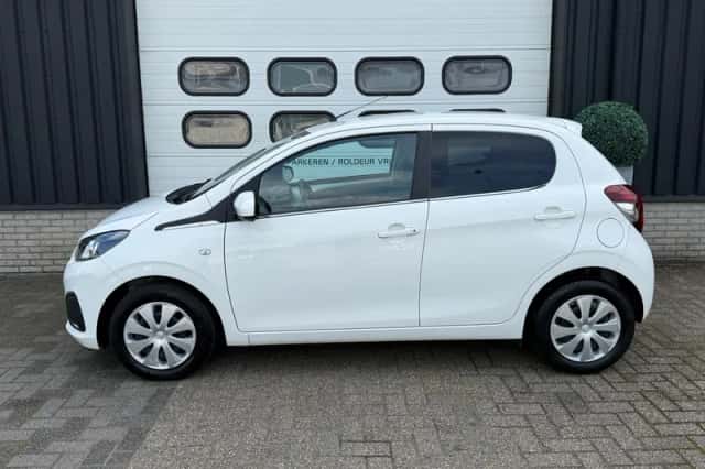 Peugeot 108 (2021) thumbnail 5