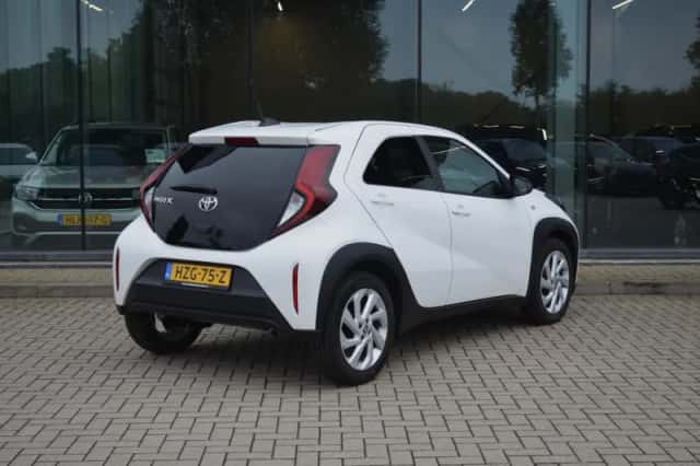 Toyota Aygo X (2022) thumbnail 4