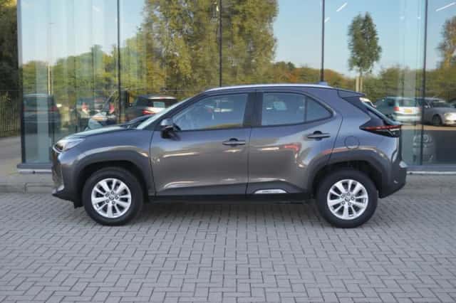 Toyota Yaris Cross (2022) thumbnail 2