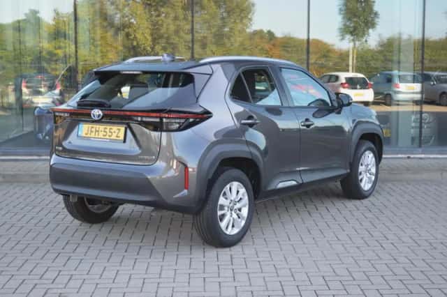 Toyota Yaris Cross (2022) thumbnail 4