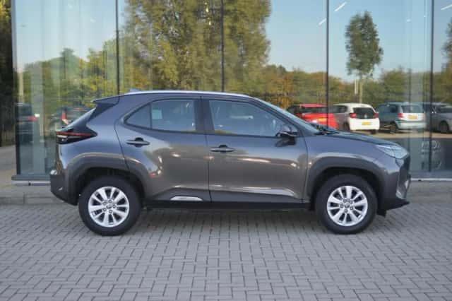 Toyota Yaris Cross (2022) thumbnail 5