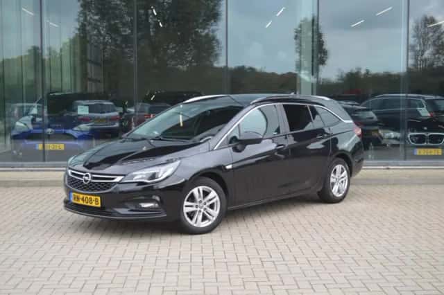 Opel Astra (2018) thumbnail 1