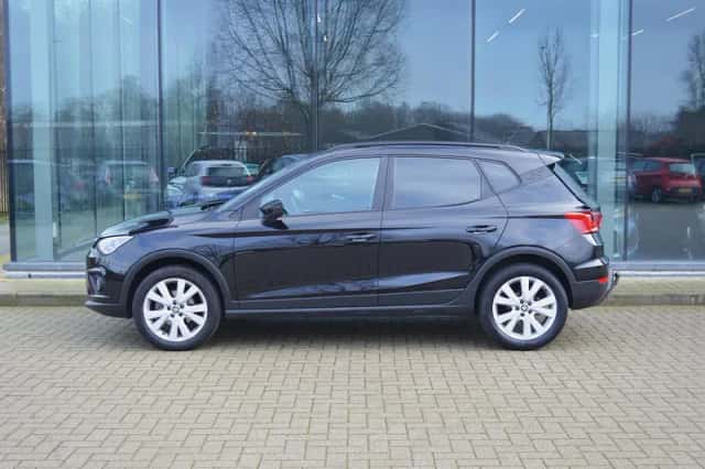 SEAT Arona (2018) thumbnail 2