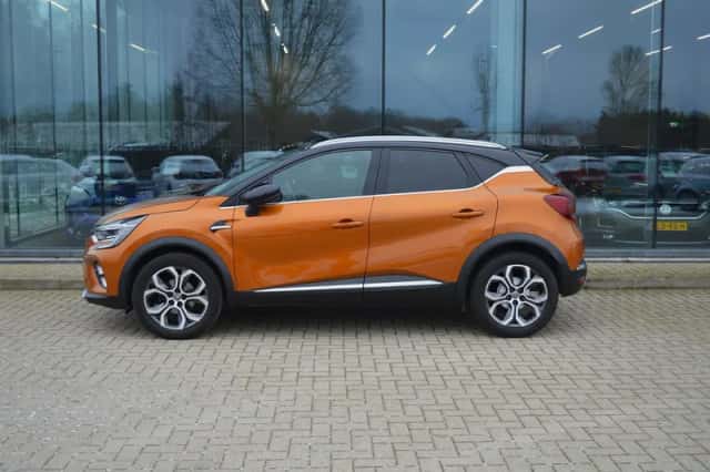Renault Captur (2020) thumbnail 2