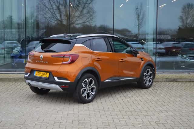 Renault Captur (2020) thumbnail 4